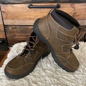 Keen Leather Waterproof Hiking Boots Size 6